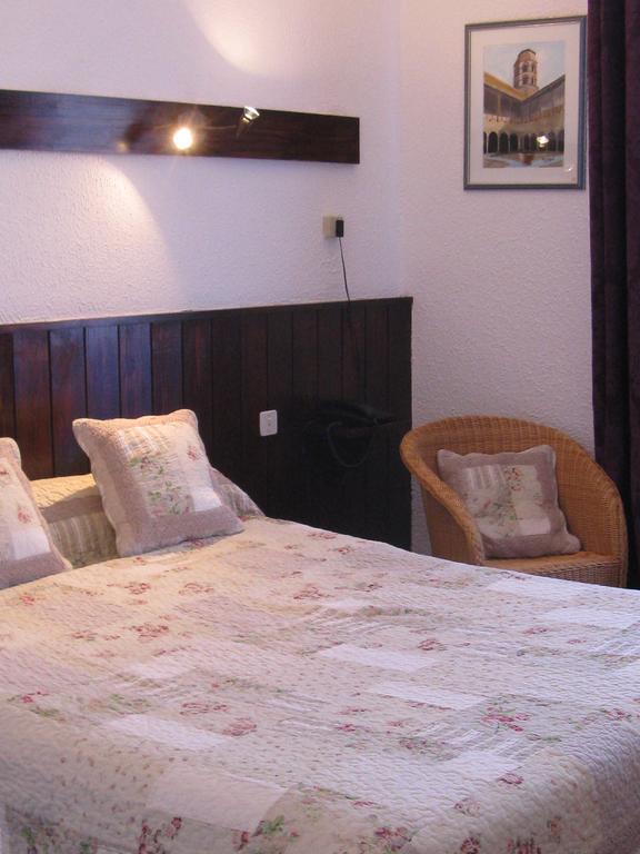 Bed and Breakfast L'Echo Et L'Abbaye La Chaise-Dieu Habitación foto