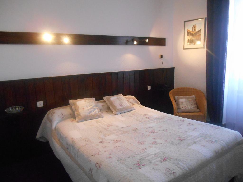 Bed and Breakfast L'Echo Et L'Abbaye La Chaise-Dieu Habitación foto
